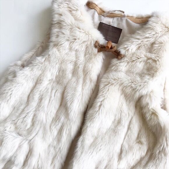 Zara kids off White faux fur vest EUC 11-12Y - Picture 2 of 5